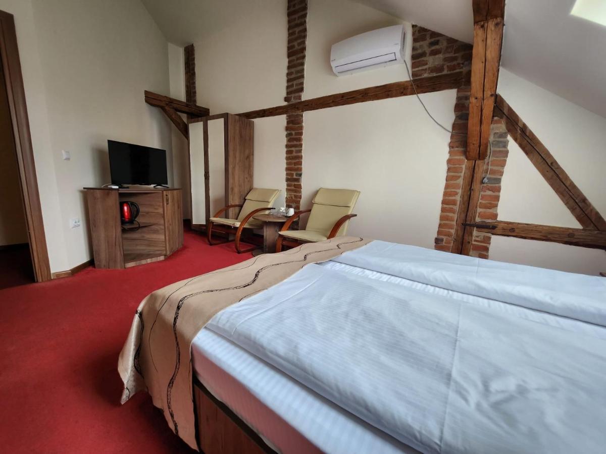 Antique Aparthotel Alba Iulia Zewnętrze zdjęcie