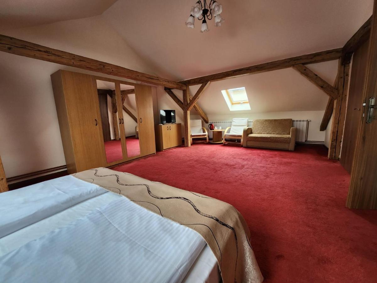 Antique Aparthotel Alba Iulia Zewnętrze zdjęcie