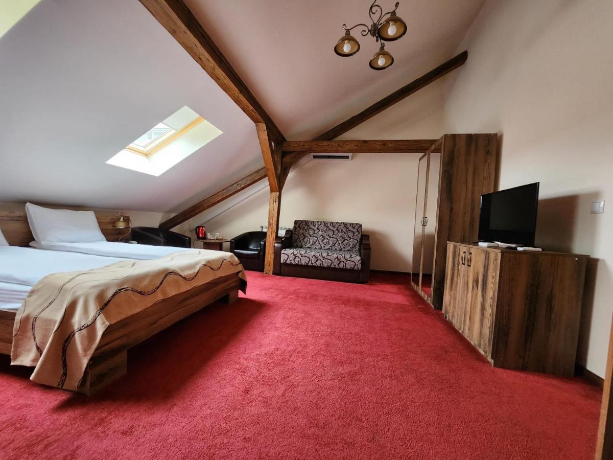 Antique Aparthotel Alba Iulia Zewnętrze zdjęcie