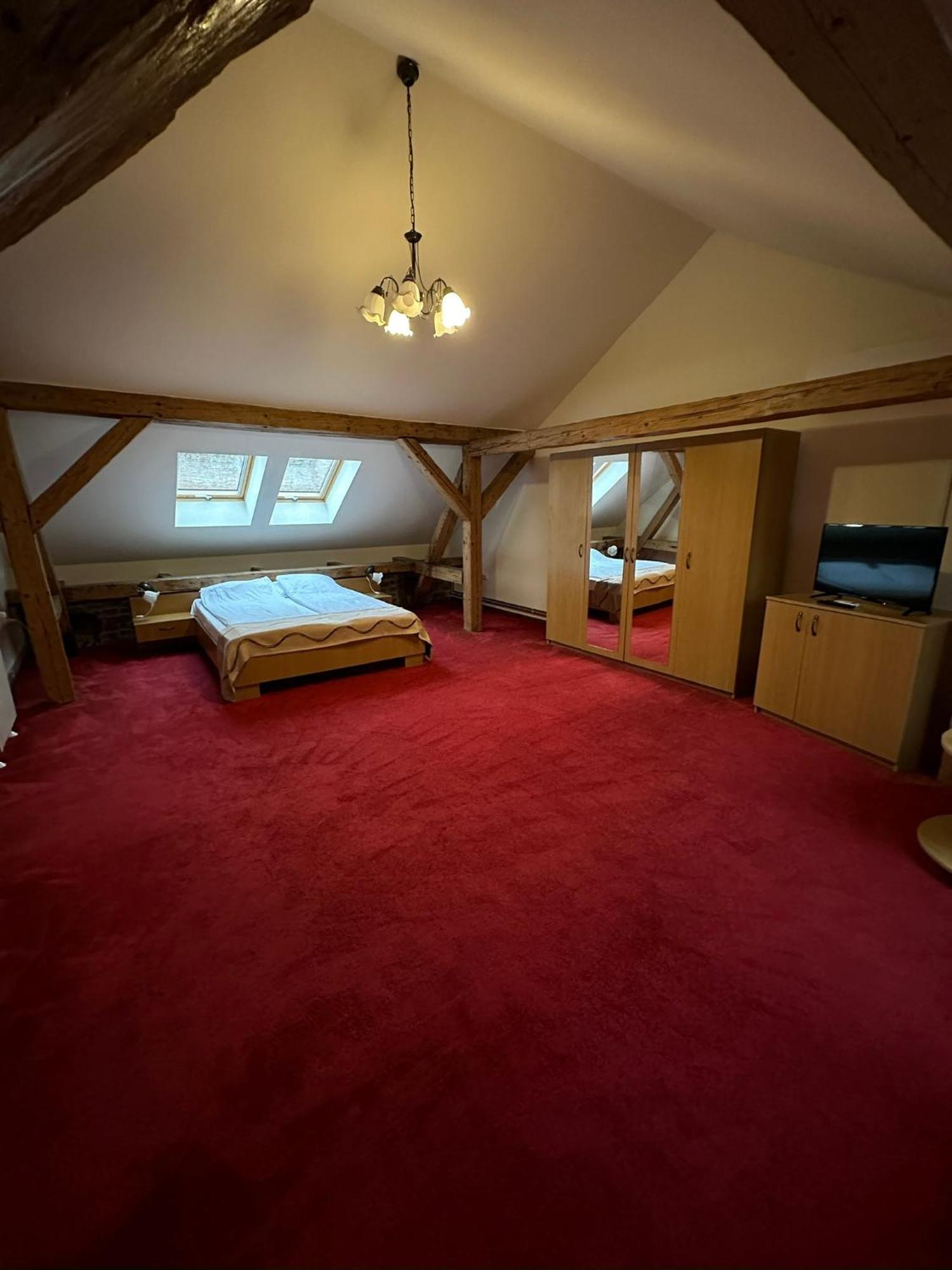 Antique Aparthotel Alba Iulia Zewnętrze zdjęcie