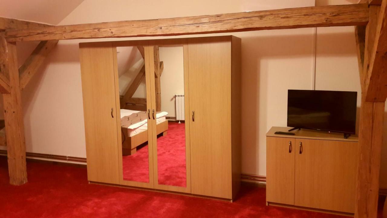 Antique Aparthotel Alba Iulia Zewnętrze zdjęcie
