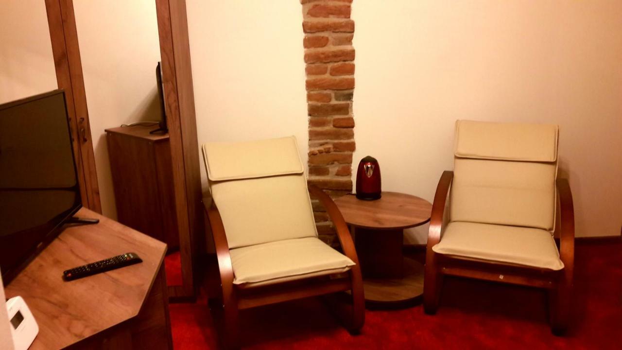 Antique Aparthotel Alba Iulia Zewnętrze zdjęcie