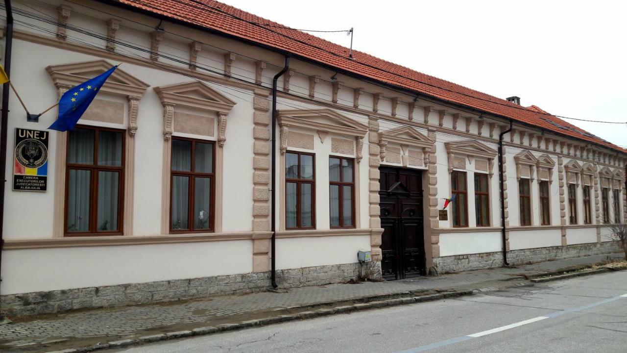 Antique Aparthotel Alba Iulia Zewnętrze zdjęcie