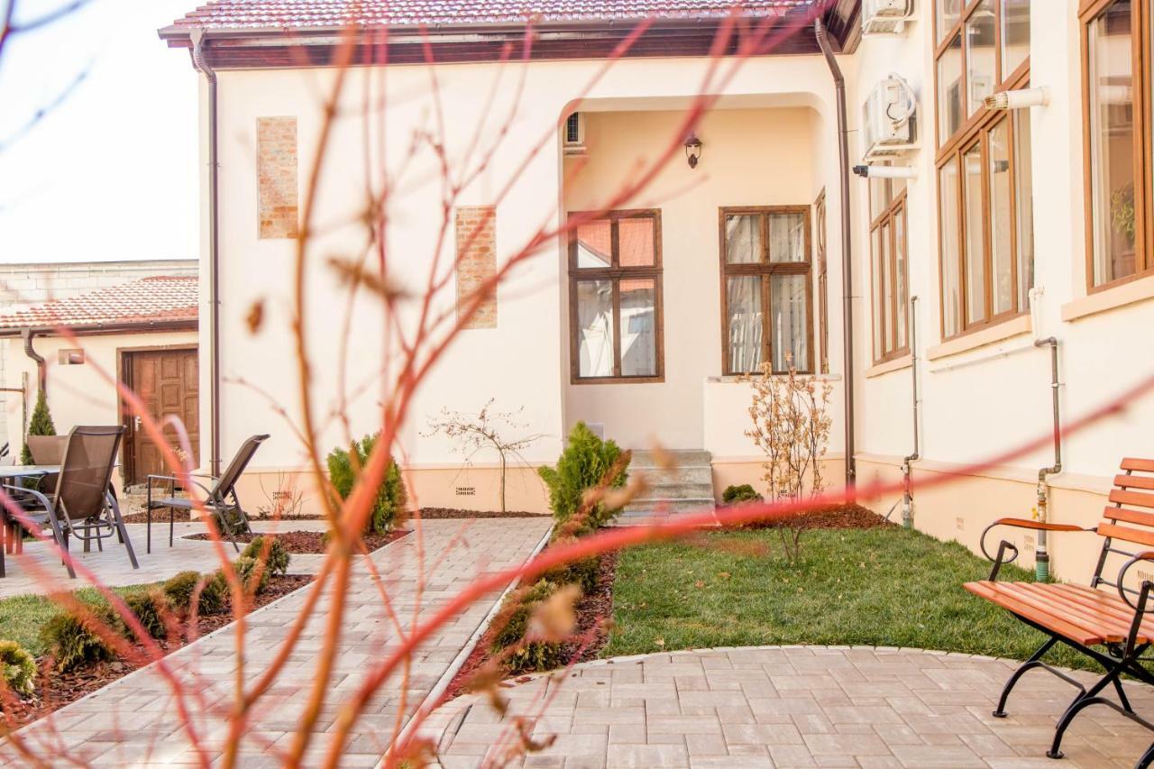 Antique Aparthotel Alba Iulia Zewnętrze zdjęcie