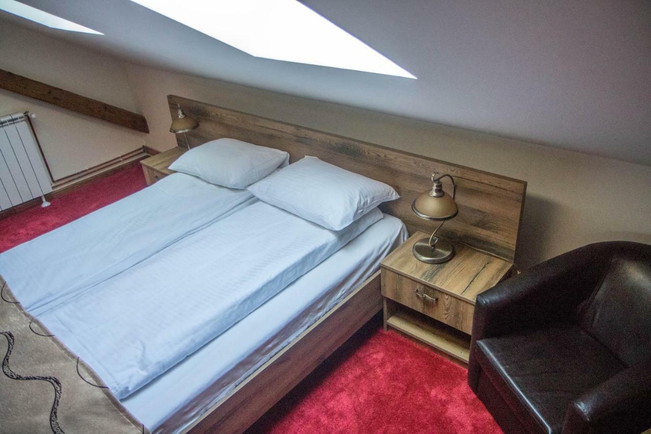 Antique Aparthotel Alba Iulia Zewnętrze zdjęcie