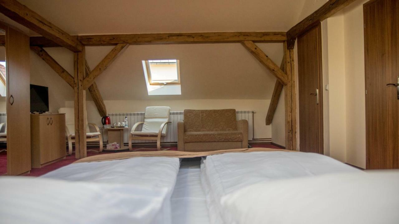 Antique Aparthotel Alba Iulia Zewnętrze zdjęcie